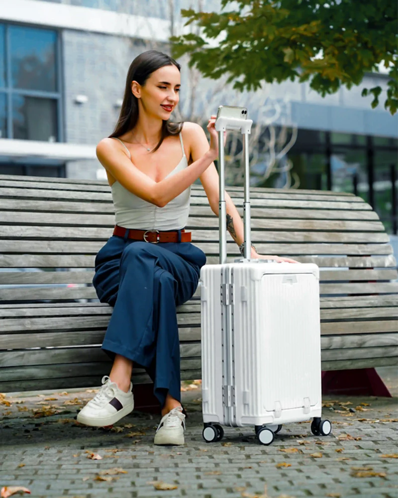 Carry-On: All-in-One 19" - Image 12