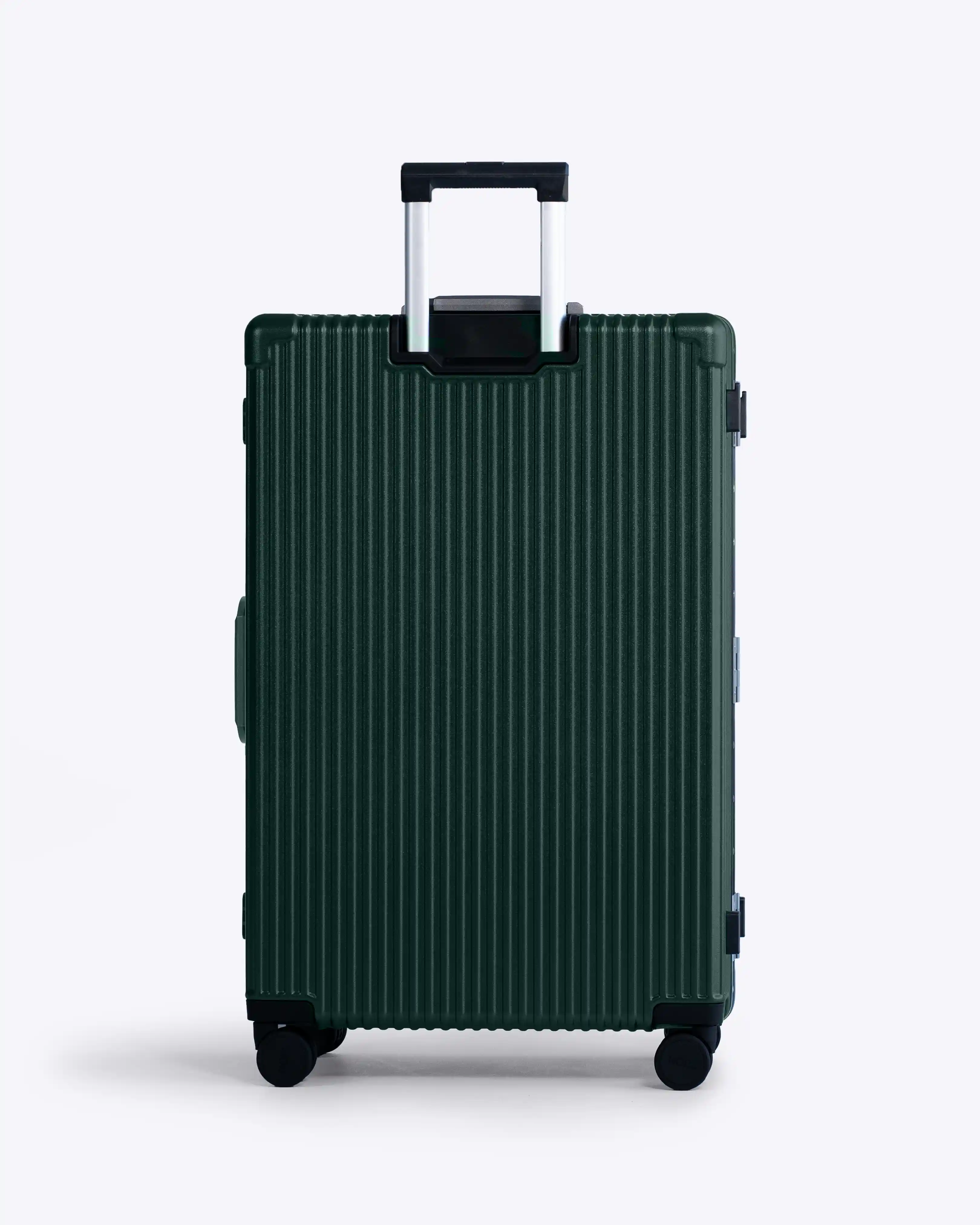 Check-in: All-in-One 28" - Image 18