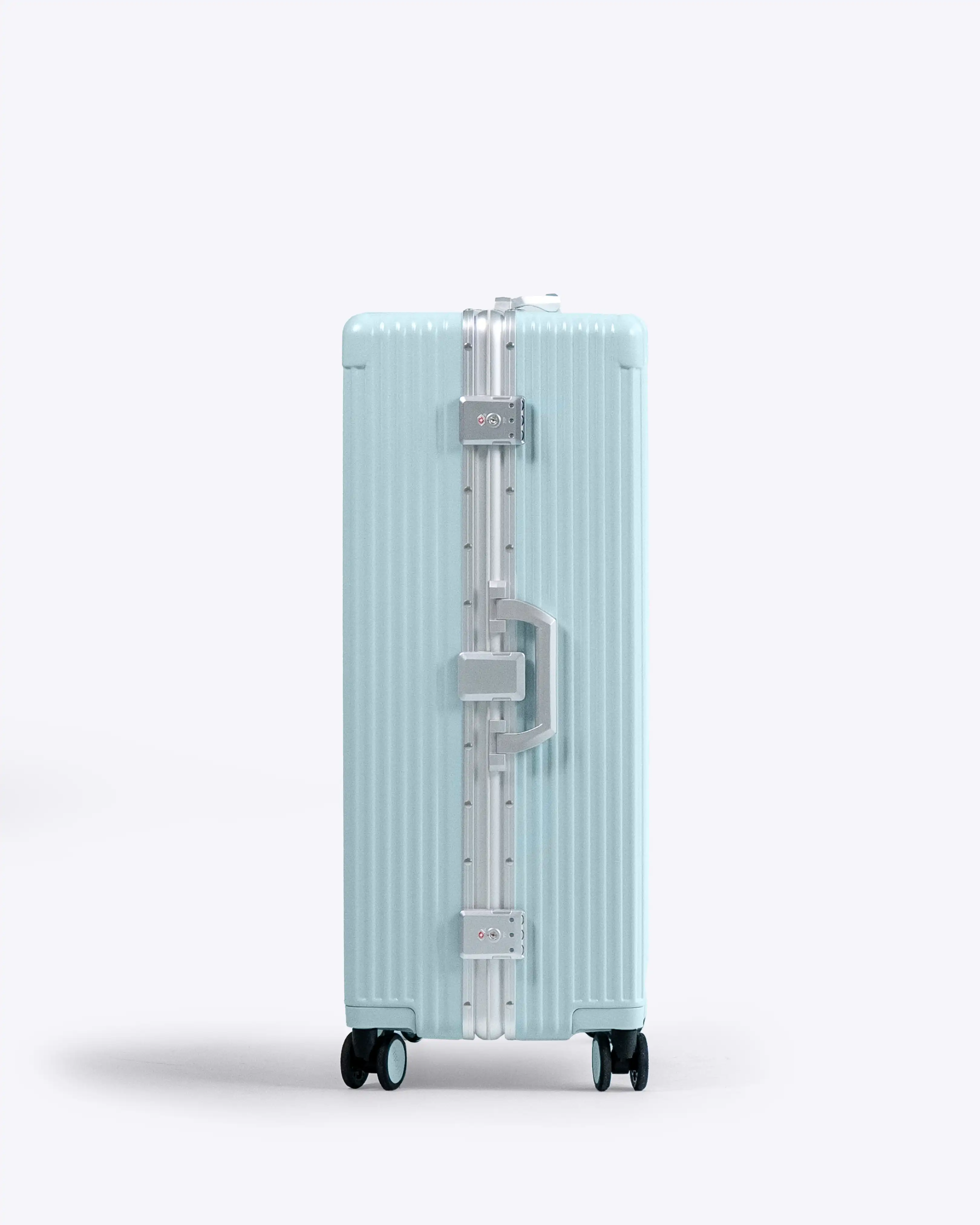 Check-in: All-in-One 28" - Image 29