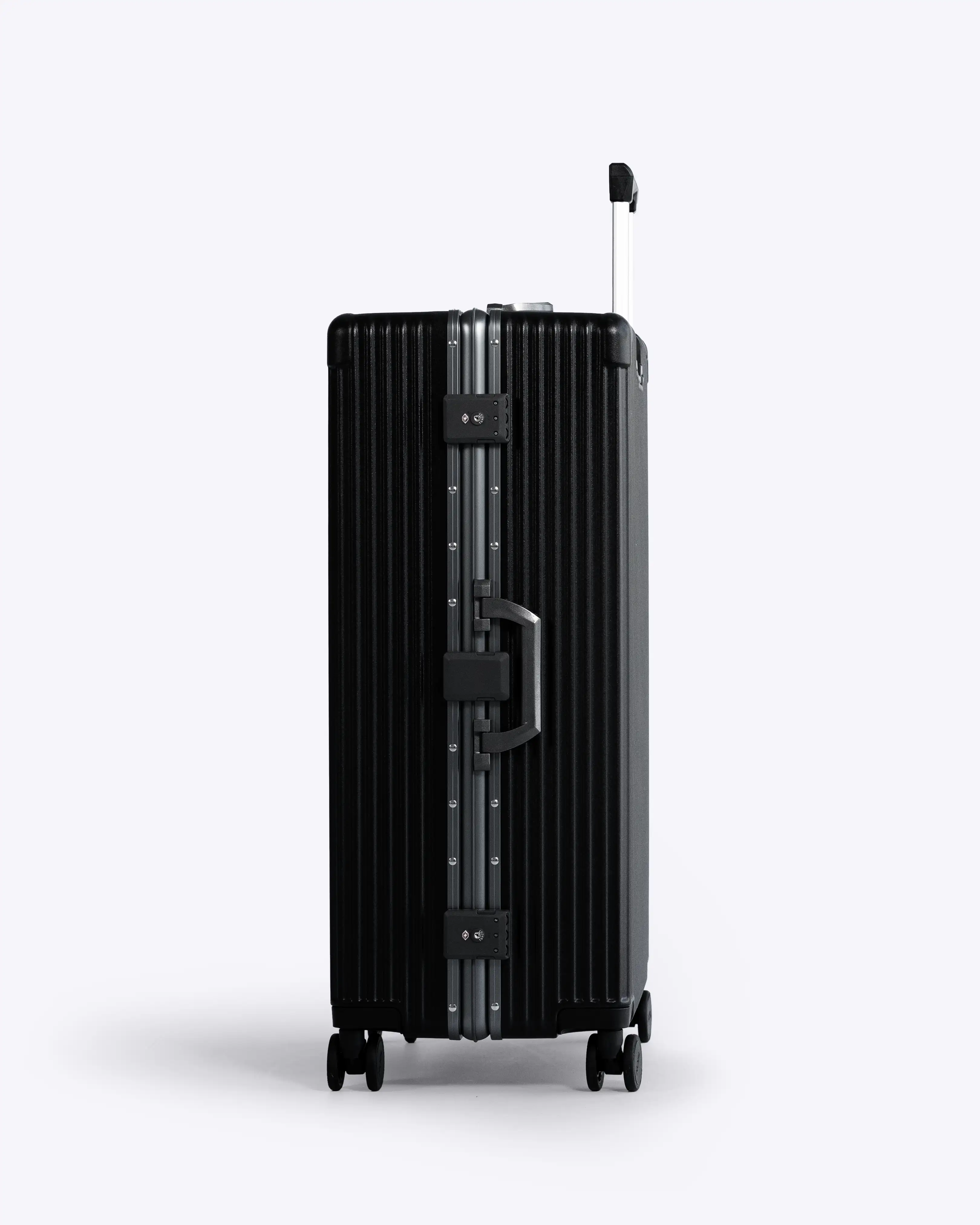 Check-in: All-in-One 28" - Image 4